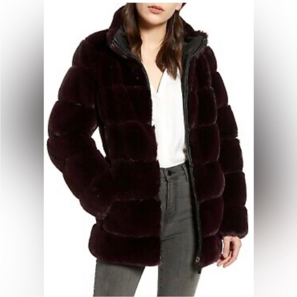Via Spiga reversible faux fur coat- NWOT SIZE M - Picture 5 of 9